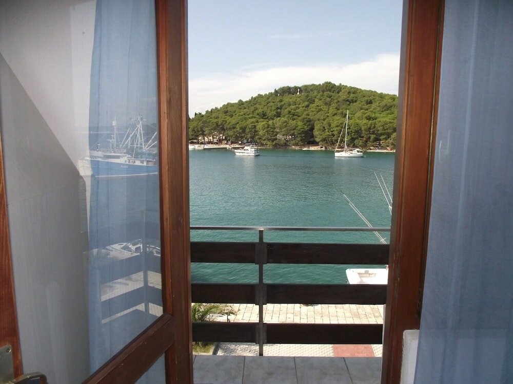 Фото Mile - Next to the sea - A1