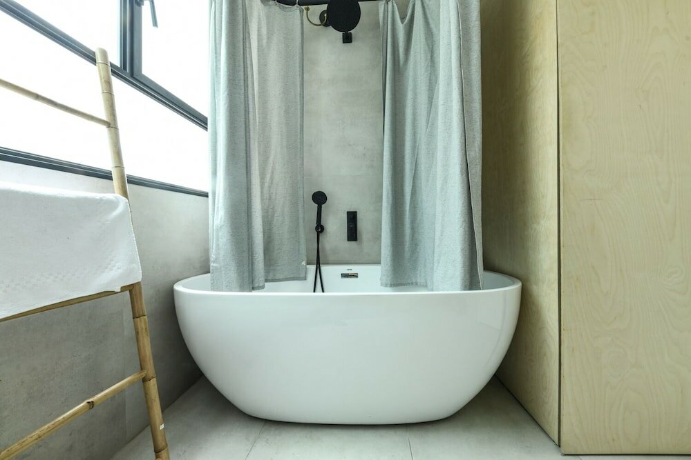 Фото Stylish and Modern 3br TelAviv Apartment