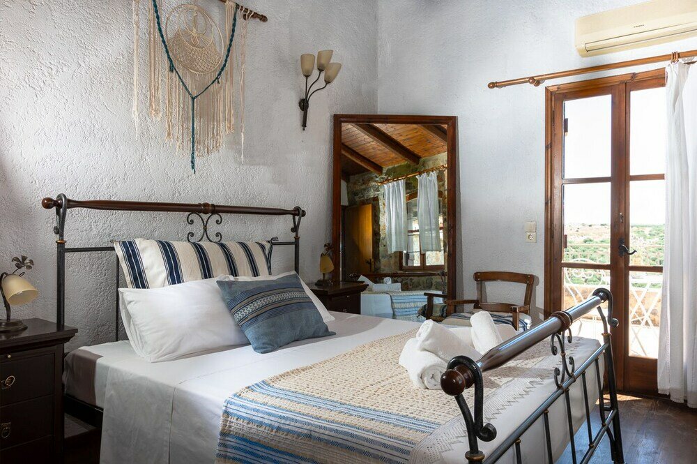 Фото Elia Woodstone Houses