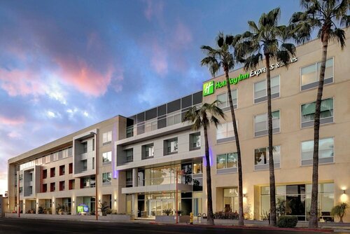 Гостиница Holiday Inn Express And Suites Glendale Downtown, an Ihg Hotel в Глендейле