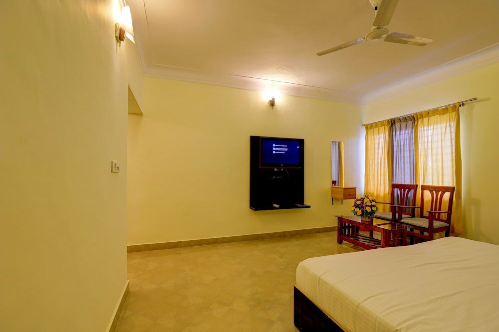 Фото Ezzenza Royal Garden Brindavan Resort