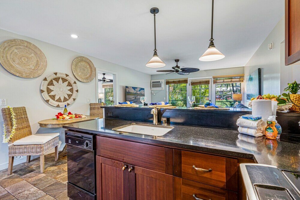 Фото Aina Nalu C107 2 Bedroom Condo by Redawning