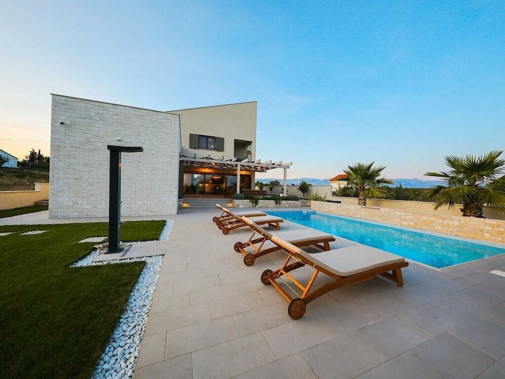 Фото Villa Petra