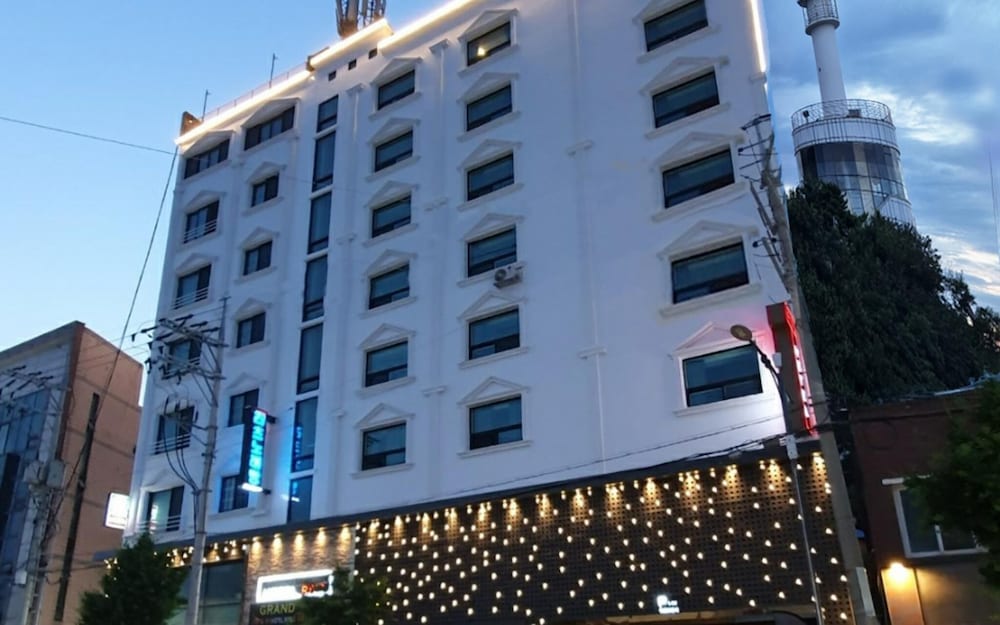 Фото Sokcho Ritz Hotel