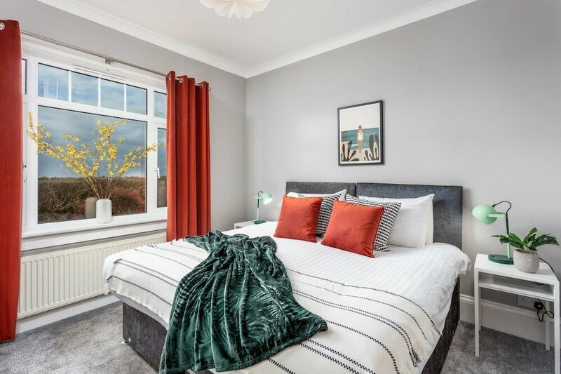 Гостиница Sunset View - Donnini Apartments в Эйре