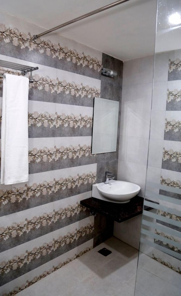 Фото Hotel Krishna by KeyMagics