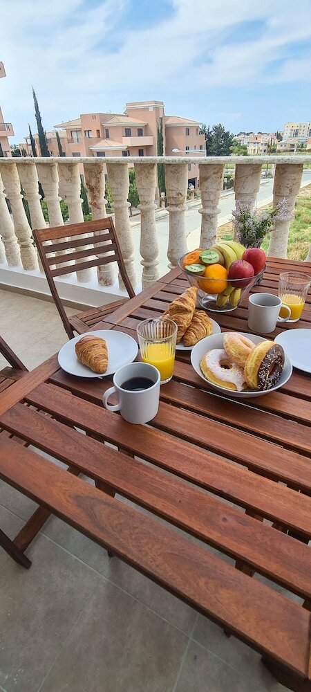 Фото Phaedrus Living: Cityview Luxury Flat Walnut Grove 304