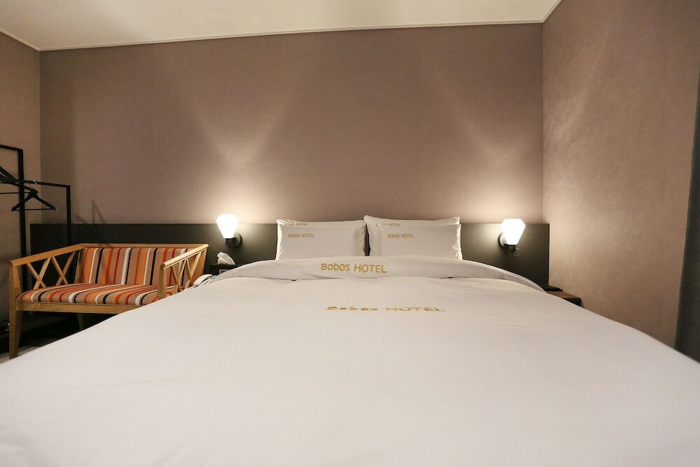 Фото Suwon City Hall Station Bobos