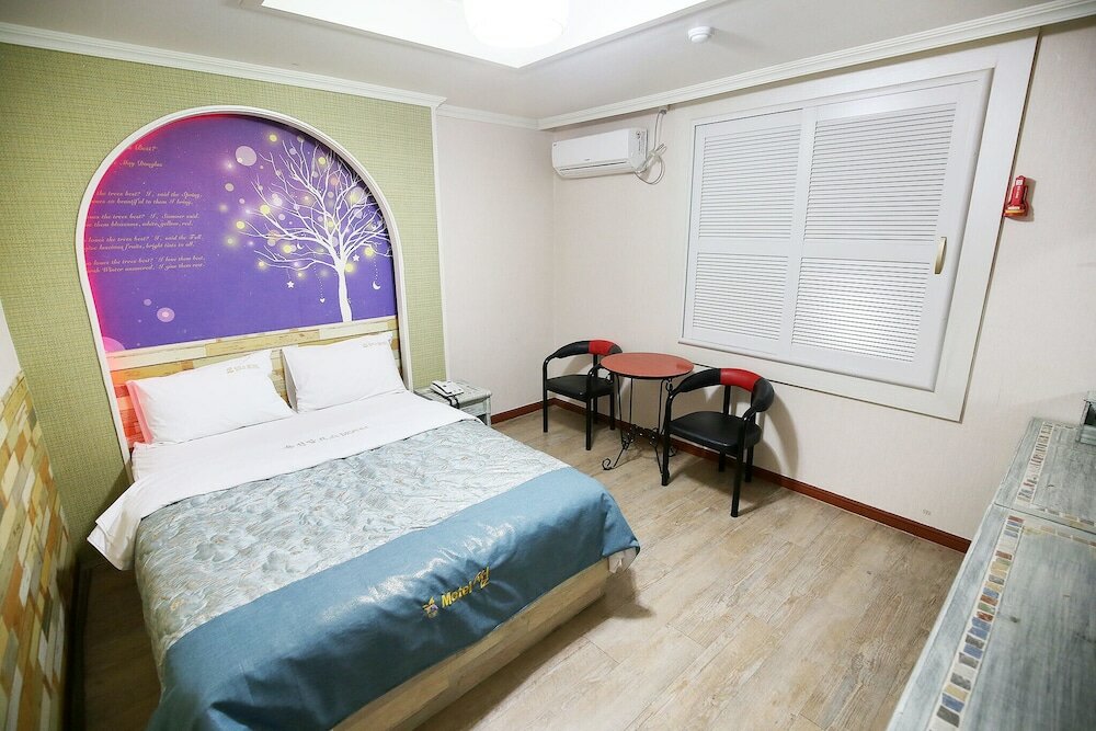 Фото Daejeon Yongjeon Some