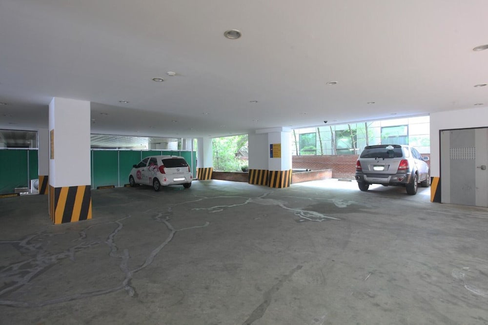 Фото Daejeon Wolpyeong M House