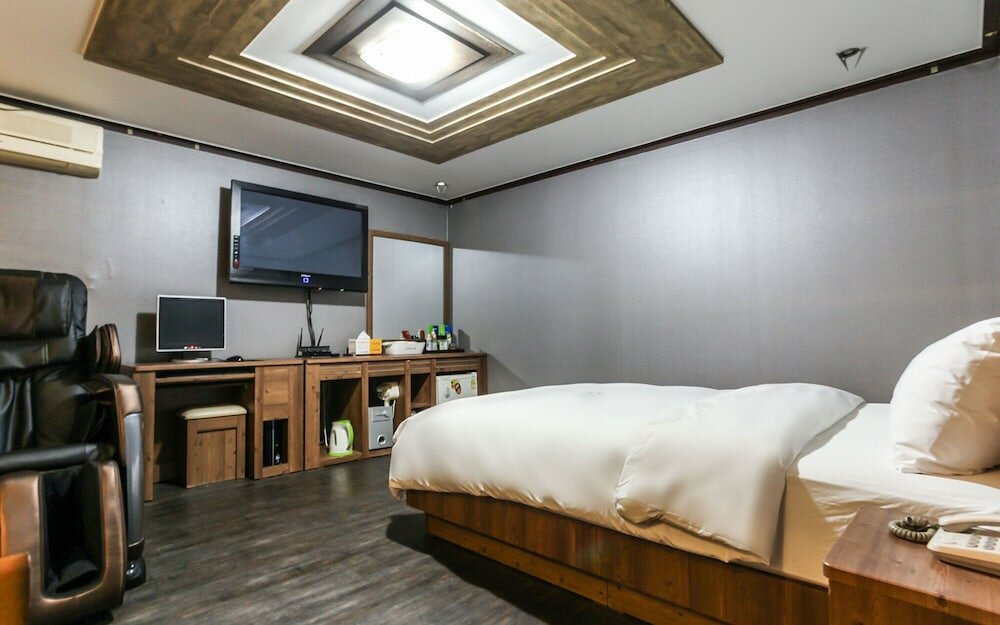 Фото Incheon Black Hole