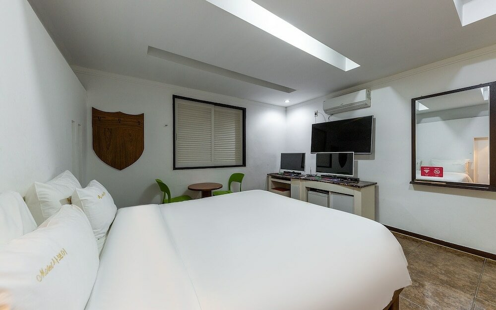 Фото Daejeon Yongjeon Savoy