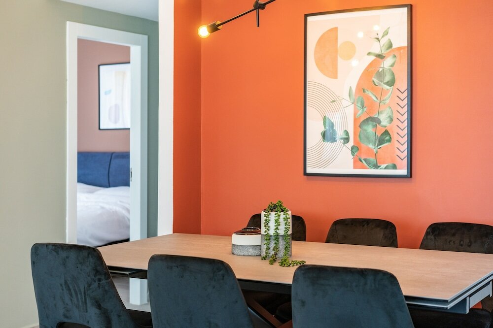 Фото Bright Sunny Holiday Home with Sea Views