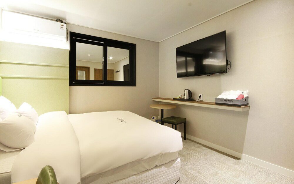 Фото Changwon Jinhae Hotel Two Heart