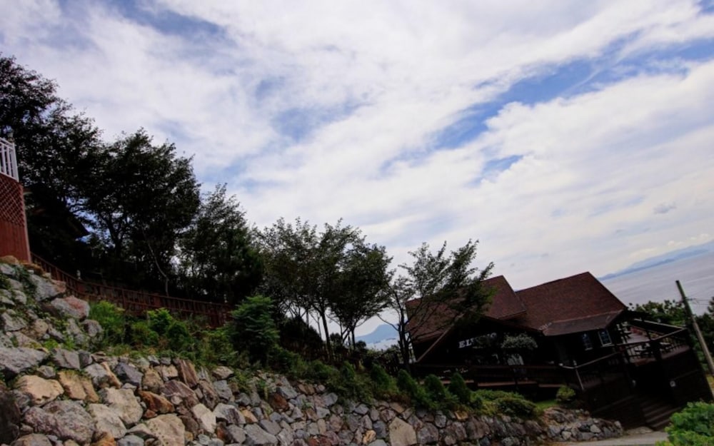 Фото Yeosu Elvino Pension