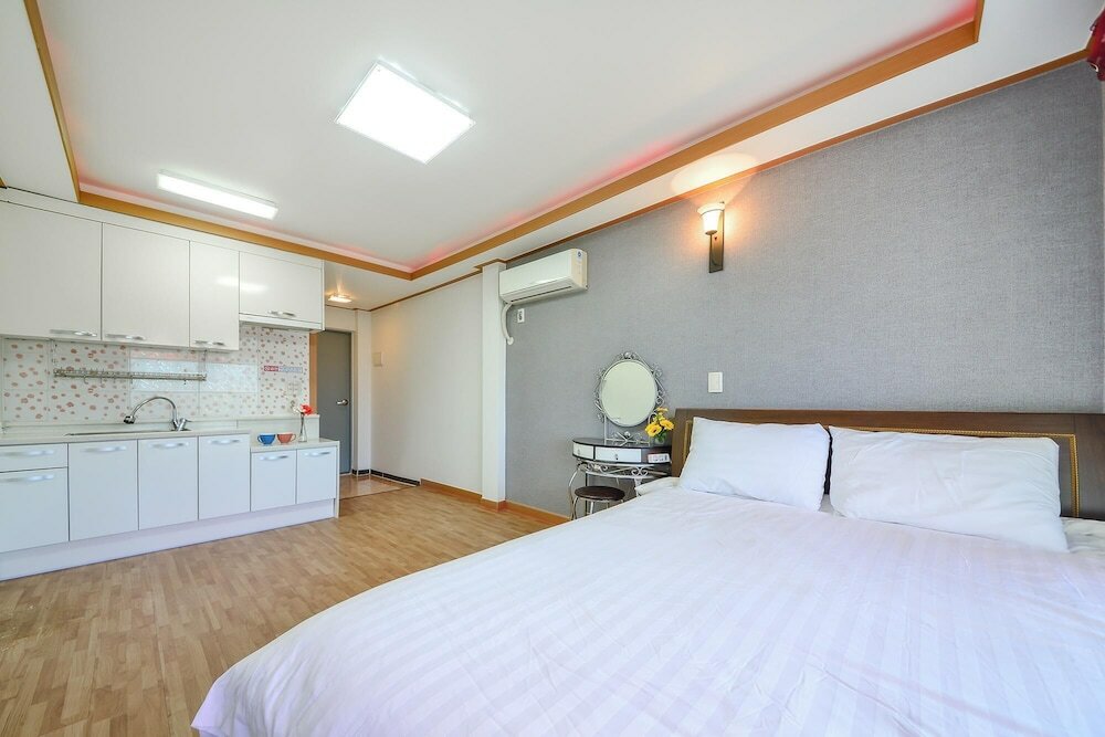 Фото Ganghwa Punggyung Gryujineon zip Pension