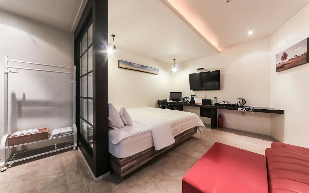 Фото The Lux Tourism Hotel Geoje