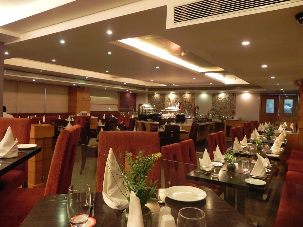 Фото Ramada by Wyndham Ahmedabad