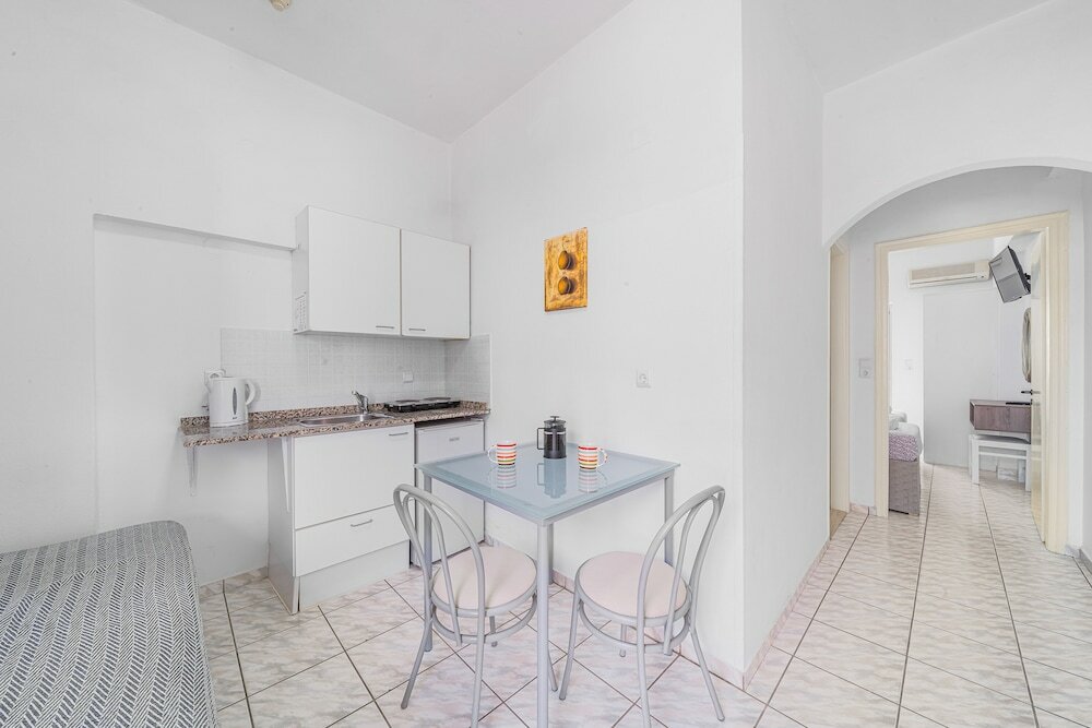 Фото Happy Days Studios