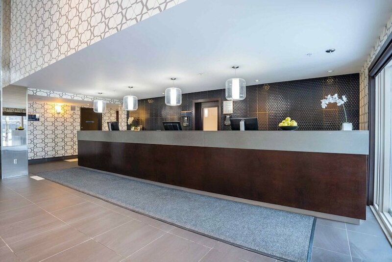 Гостиница Sandman Hotel & Suites Calgary South в Калгари