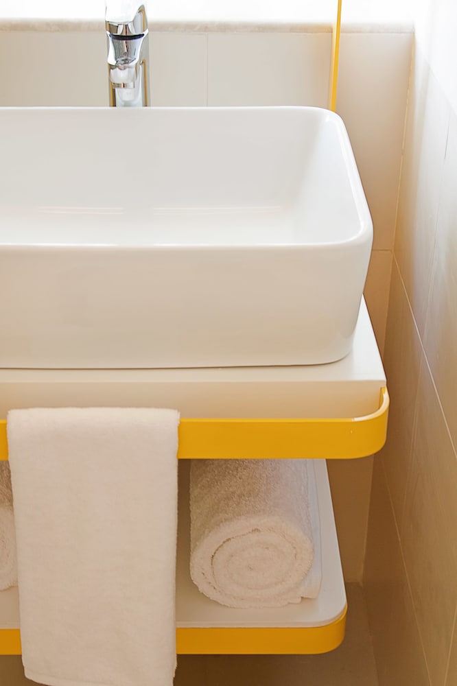 Фото Bloomrooms @ New Delhi Railway Station