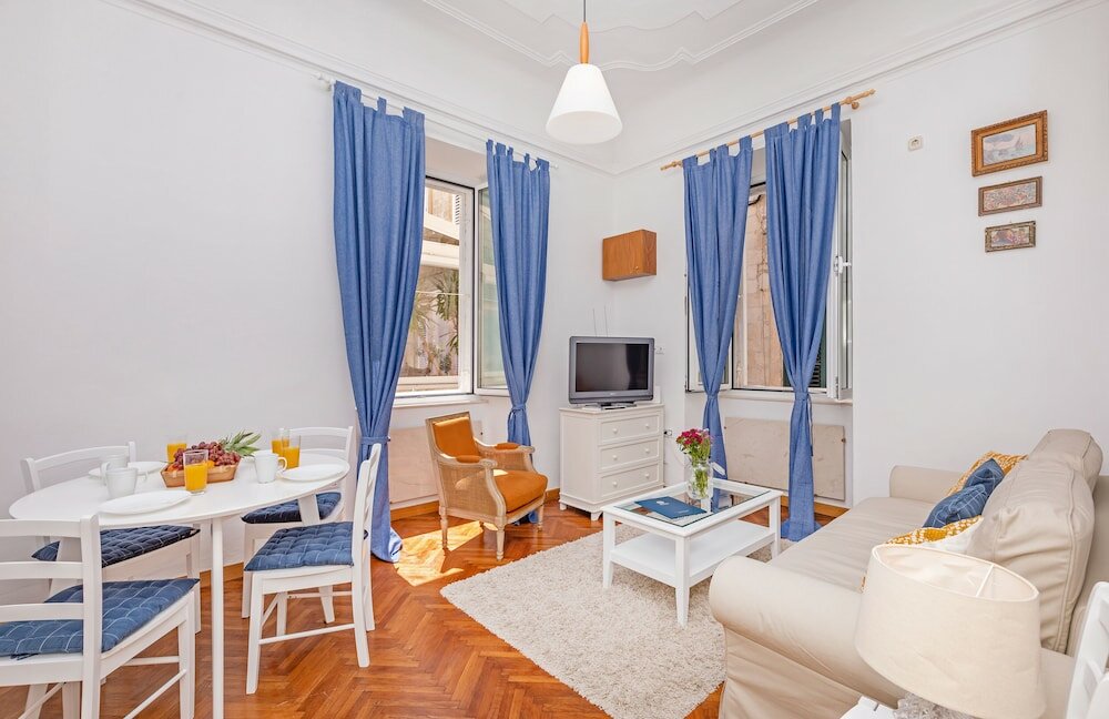 Фото City Buzz Apartment by Irundo