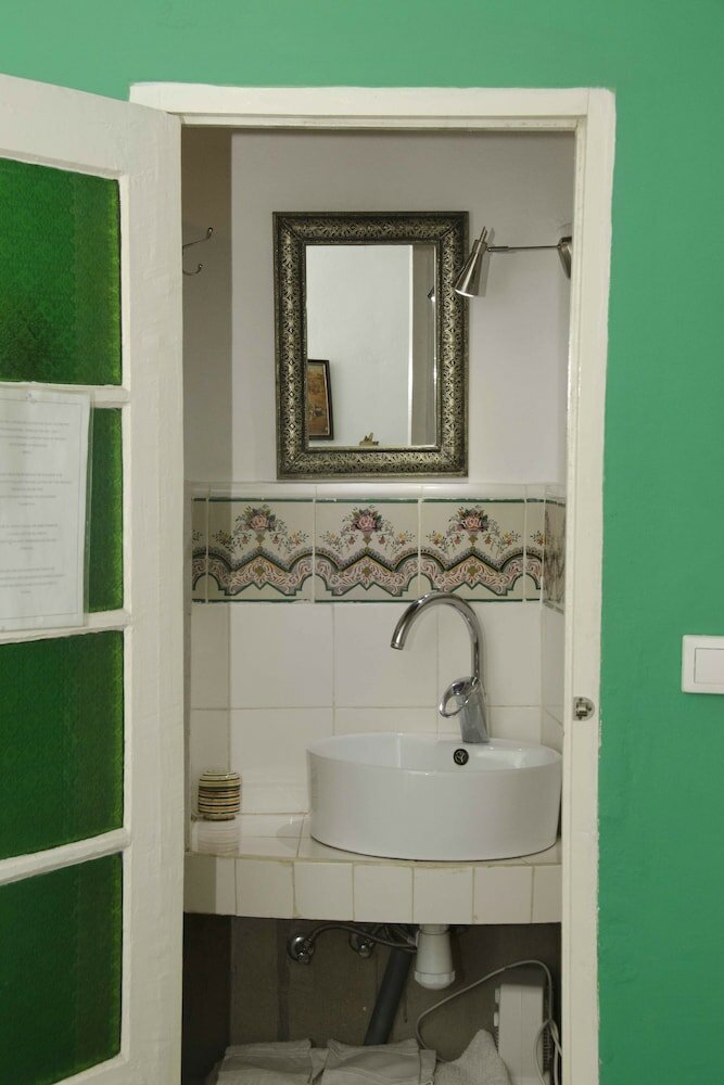 Фото Bayt Alice Hostel