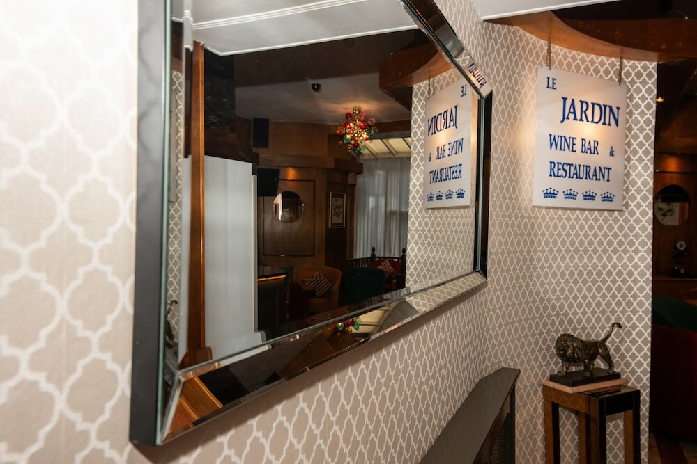 Фото Hotel La Place