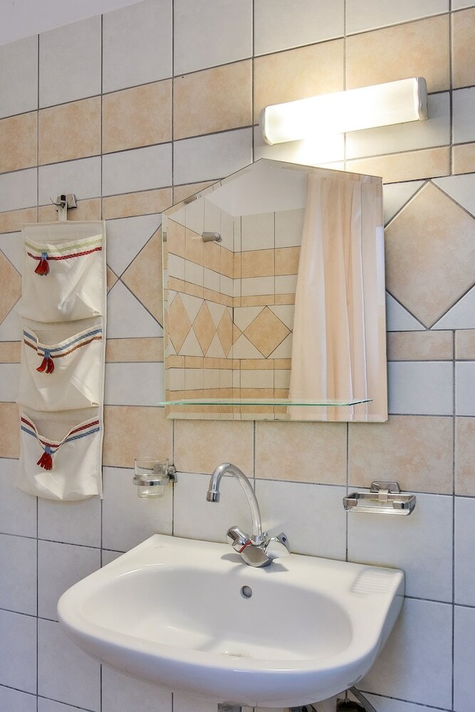 Фото Astir Studios