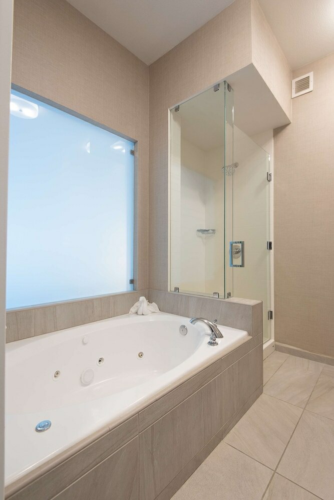 Фото Hilton Garden Inn Calabasas