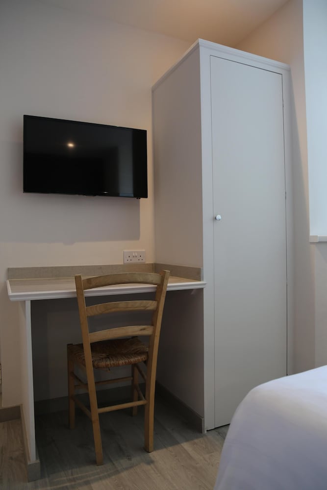 Фото Debden Guest House