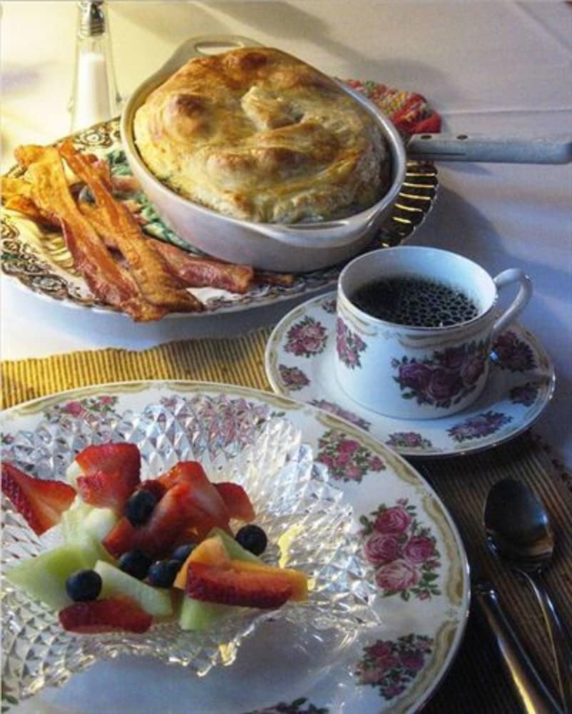 Фото Centennial House