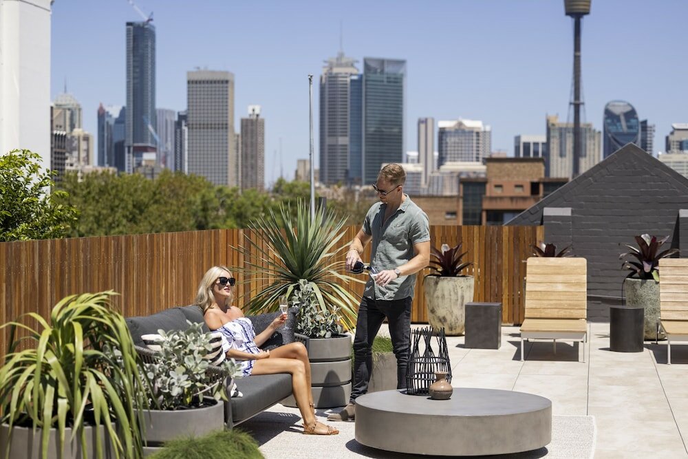 Фото Regents Court