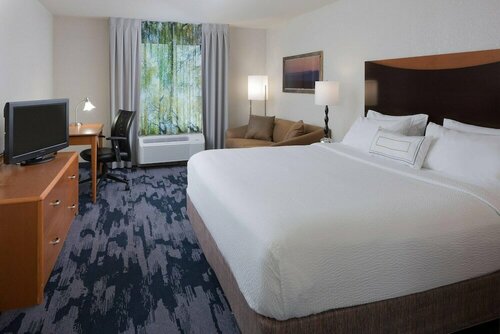 Гостиница Fairfield Inn & Suites Orlando Lake Buena Vista