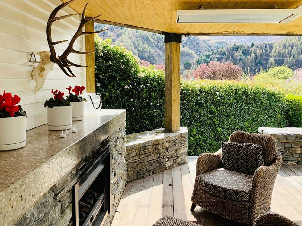 Фото Arrowtown Lodge