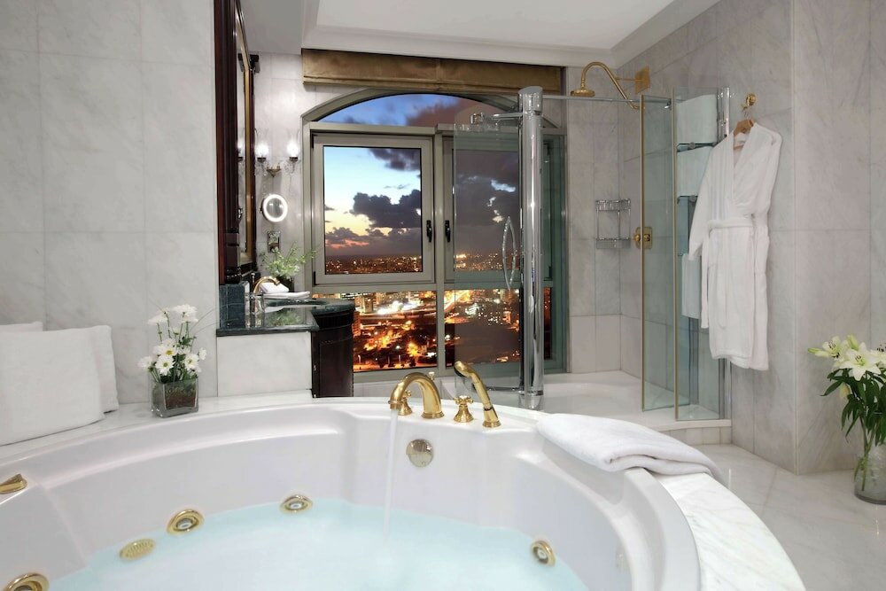 Фото Hilton Beirut Metropolitan Palace