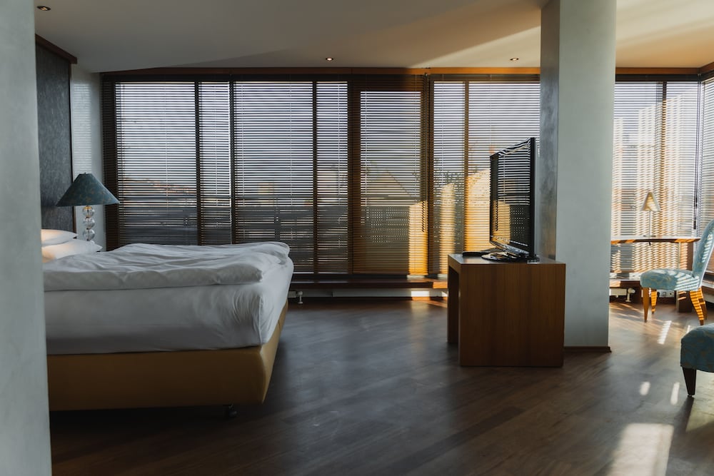 Фото Yours Truly