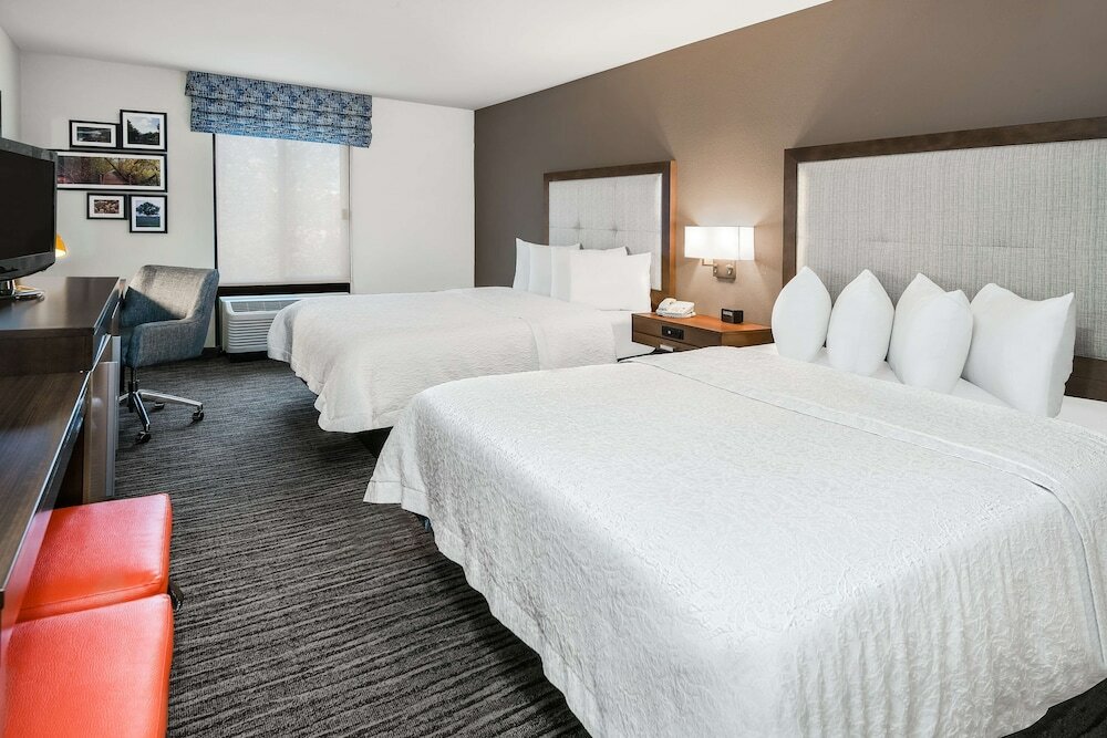 Фото Hampton Inn & Suites San Marcos