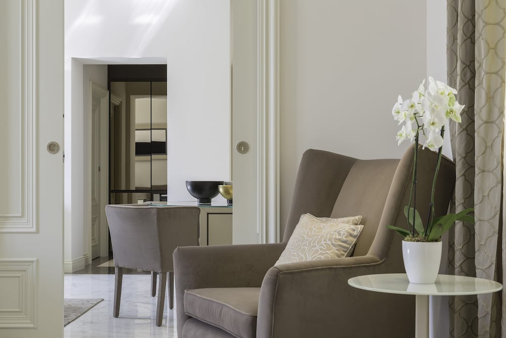Фото Aleph Rome Hotel, Curio Collection by Hilton