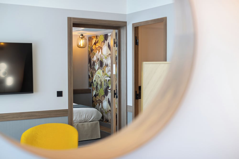 Фото Golden Tulip Aix les Bains