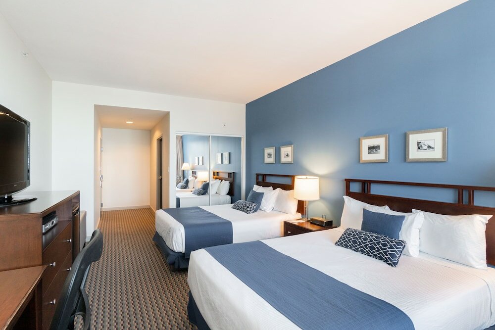 Фото Ocean Promenade Hotel