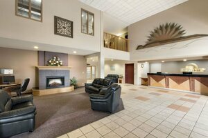 Гостиница Days Inn & Suites by Wyndham Thunder Bay