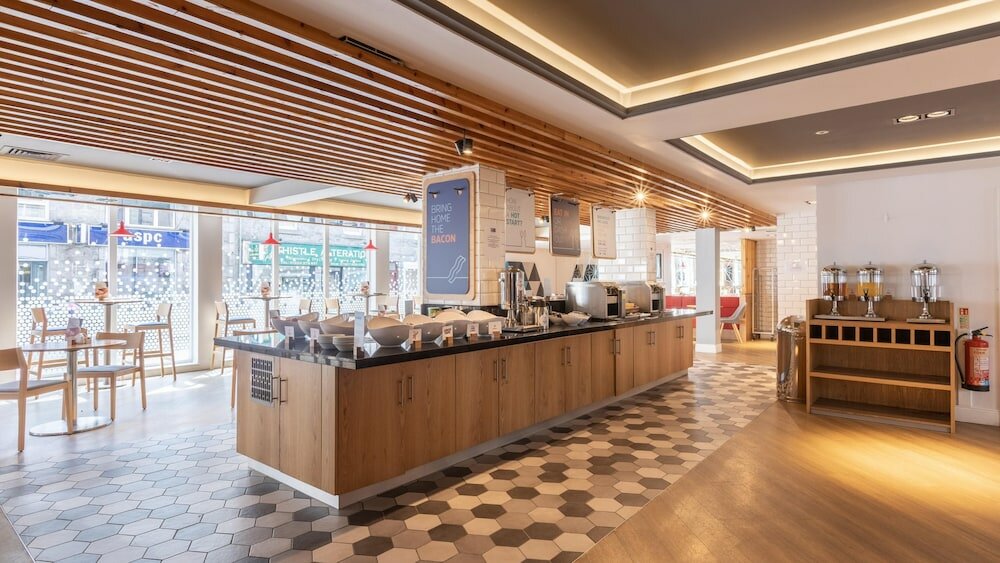 Фото Holiday Inn Express Aberdeen City Centre, an Ihg Hotel