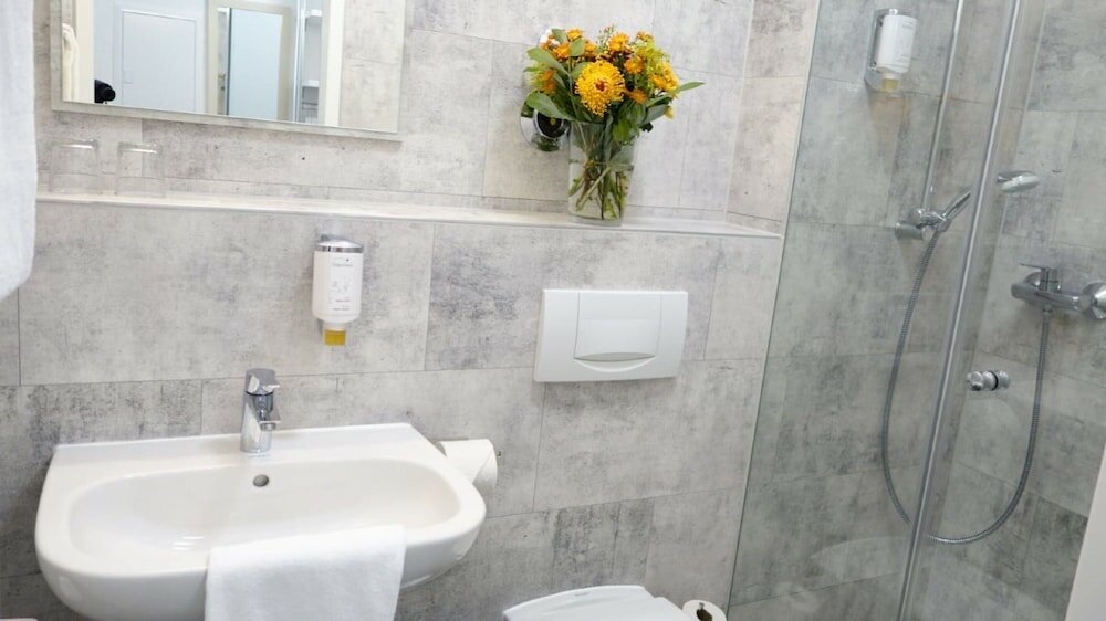 Фото Plaza Inn Hannover City Nord