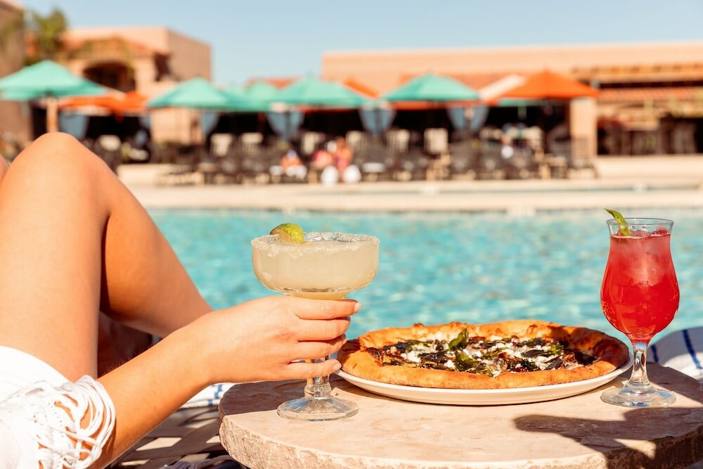 Фото The Scottsdale Plaza Resort & Villas