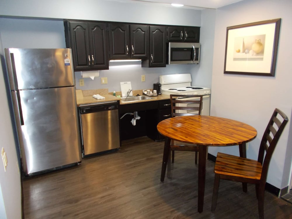 Фото SureStay Studio by Best Western Pensacola