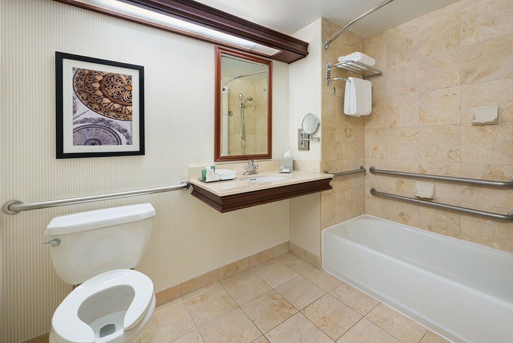 Фото Hilton Milwaukee City Center