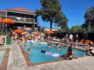 Гостиница Campfire Hotel