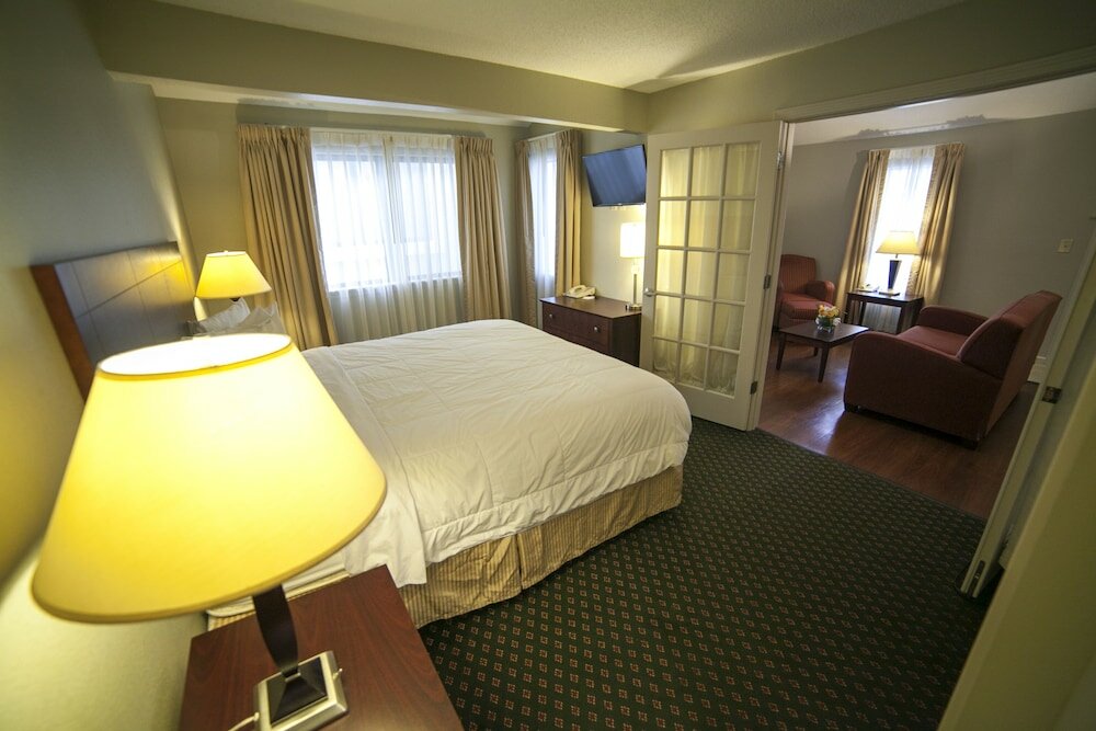 Фото New Haven Village Suites