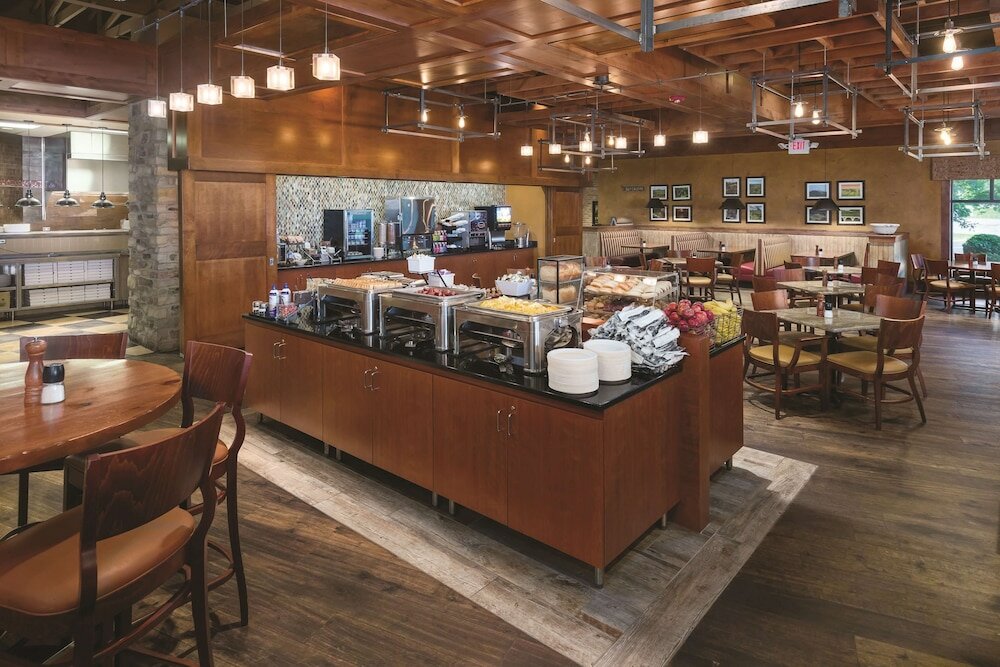 Фото Best Western Plus Bloomington Hotel